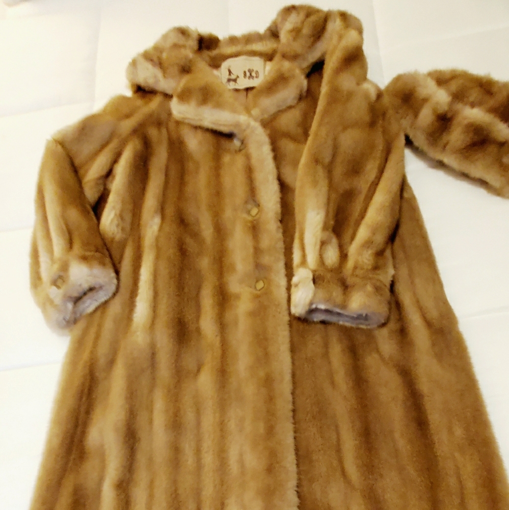 VINTAGE Stunning Coat w/Matching Hat!